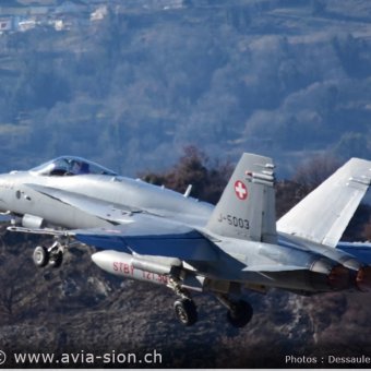 CR Mars 2016 sur FA-18 & Tiger 504