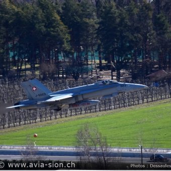 CR Mars 2016 sur FA-18 & Tiger 381