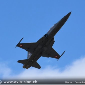 CR Mars 2016 sur FA-18 & Tiger 209