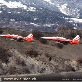 CR Mars 2016 sur FA-18 & Tiger 117