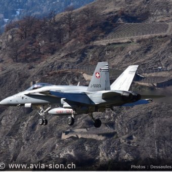 CR Mars 2016 sur FA-18 & Tiger 358