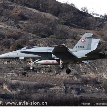 CR Mars 2016 sur FA-18 & Tiger 153