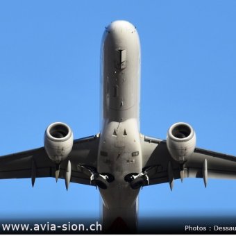 Embraer Helvetic airwais 2019 - 216