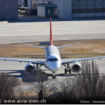 Embraer Helvetic airwais 2019 - 173