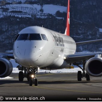 Embraer Helvetic airwais - 163