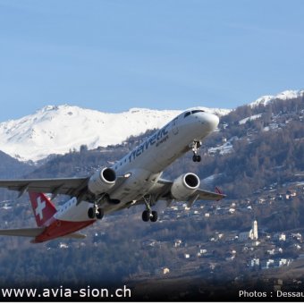 Embraer Helvetic airwais 2019 - 242