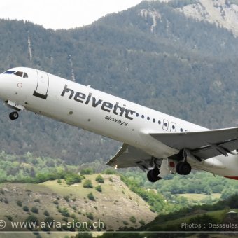 Fokker 100  Helvetic - 82