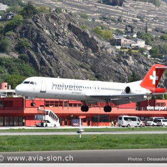 Fokker 100  Helvetic - 10