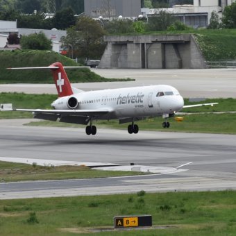 Fokker 100  Helvetic - 40